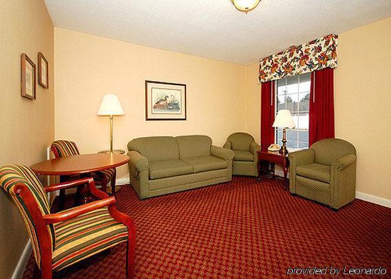 Ambassador Inn Феєтвілл Екстер'єр фото